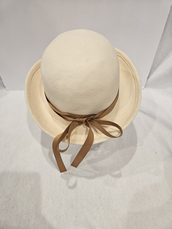 Vintage Betmar NY Cream Ivory Wool Felt Cloche Bowler Hat Brown Ribbon Bow